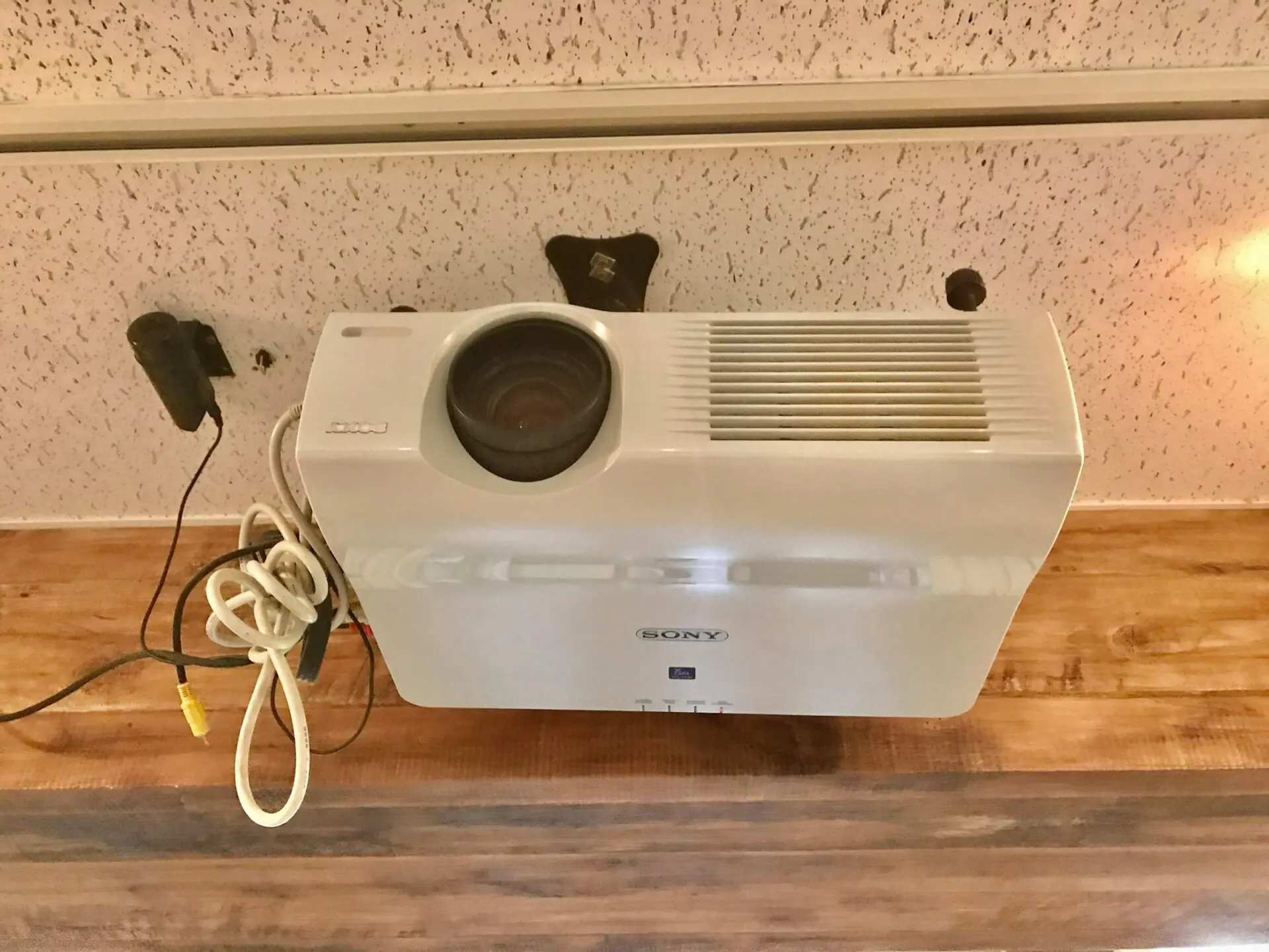 プロジェクター